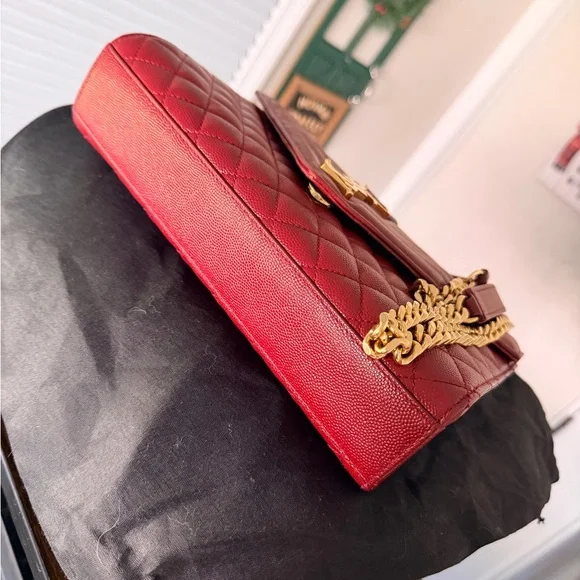 Yves Saint Laurent Envelope Scarlet Quilted Shoulder Bag Gold Chain YSL - Picture 3 of 16